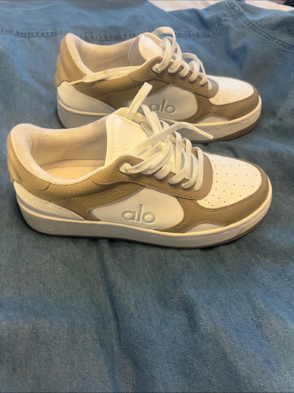 Alo women’s sneakers